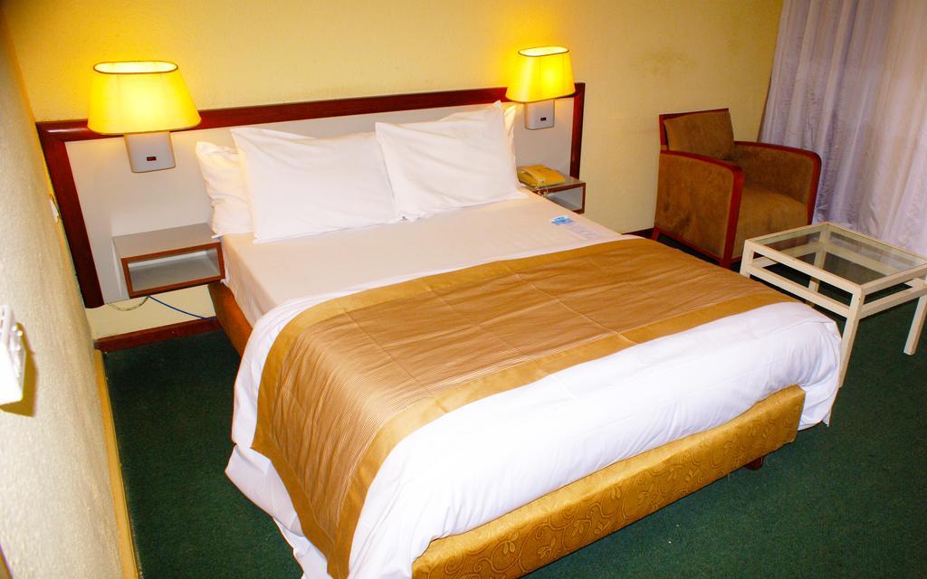 Hotel Sawa Douala Kültér fotó
