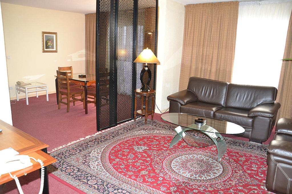 Hotel Sawa Douala Kültér fotó